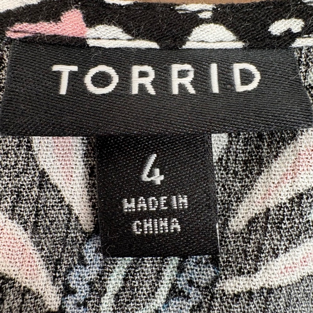 Torrid Womens Plus Size 4 Floral Paisley Crochet Lace Babydoll Tunic Top Black - Picture 7 of 14